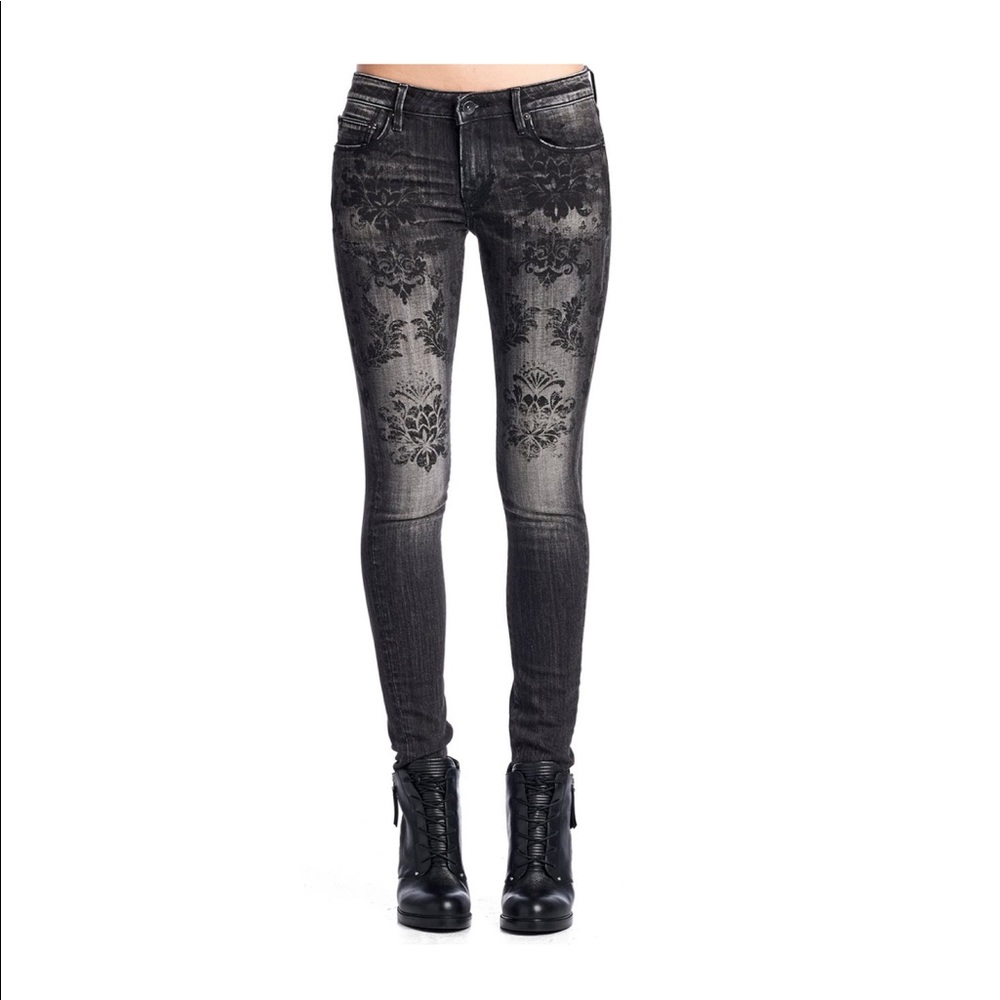 ⚡ Cult of Individuality Zen Midrise Jeans - Black Crest 🖤